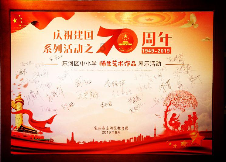 小猫钓鱼游戏龙王版有船