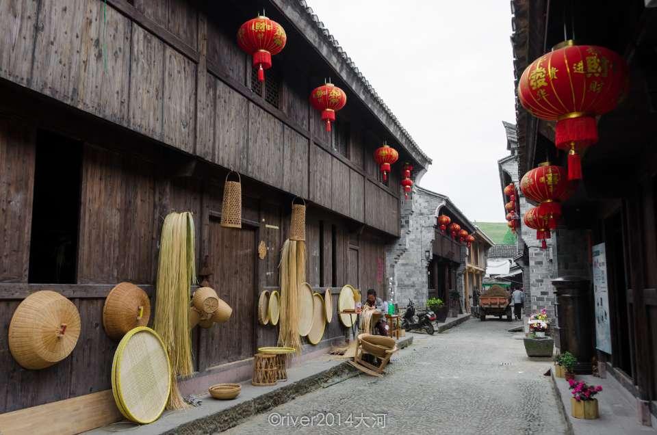 梦幻糖果森林逃生