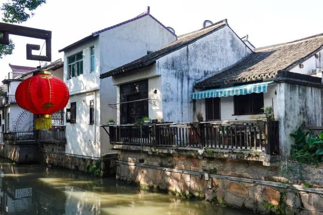逃离空旷大街